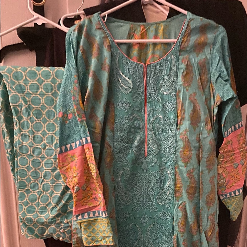 Embroidered Paisley Tunic and Straight Pants
